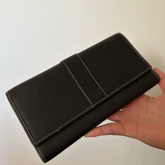 RARE COACH Sleek authentic rare black wallet unisex NWOT - Picture 1 of 12
